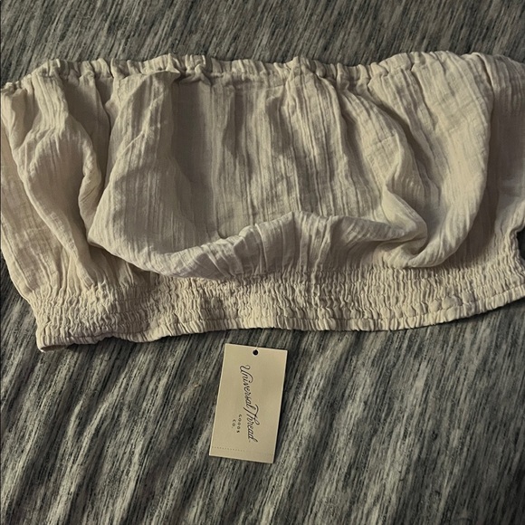 Universal Thread Cream Off-Shoulder Blouse - Picture 2 of 2